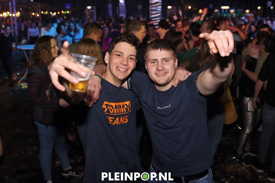 V R I J D A G     (134)